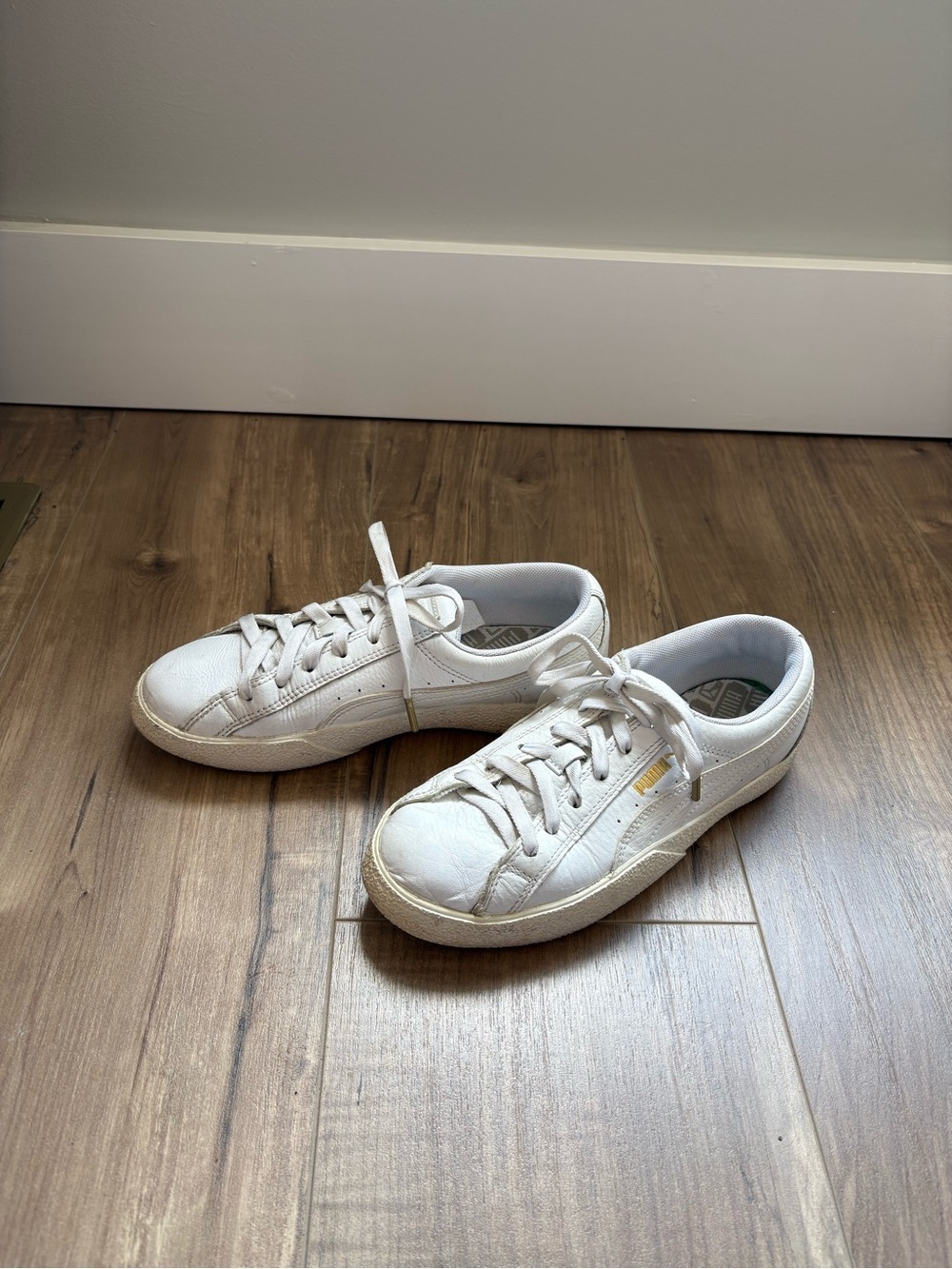 Puma White Leather Low-Top Sneakers with Gold Logo